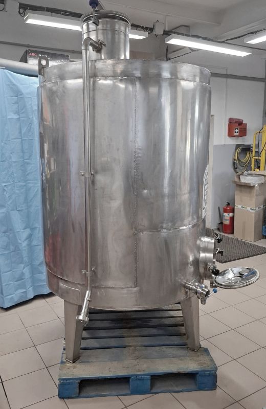 Вініфікатор з нержавіючої сталі AISI 304 L -1800 літрів