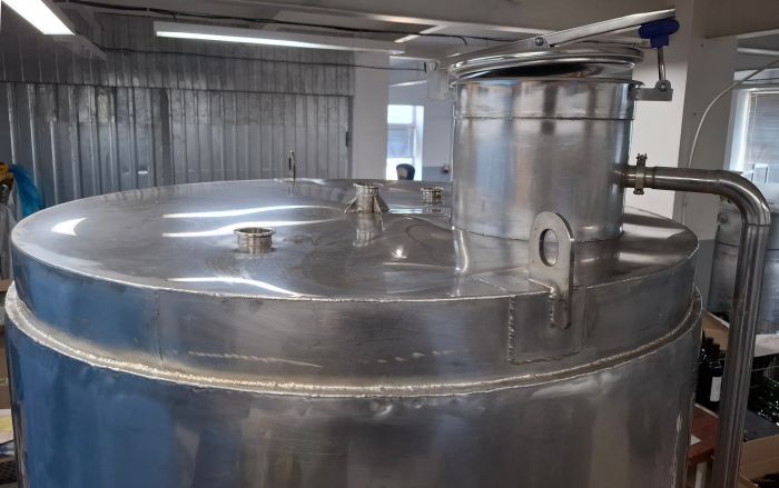 Вініфікатор з нержавіючої сталі AISI 304 L -1800 літрів